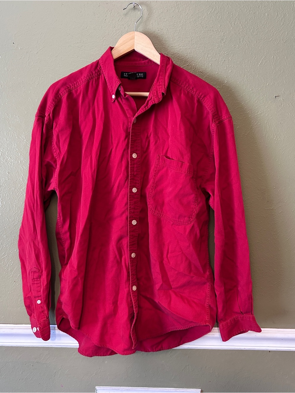 Vintage Structure Men's Red Button-Down Shirt - Classic Long Sleeve